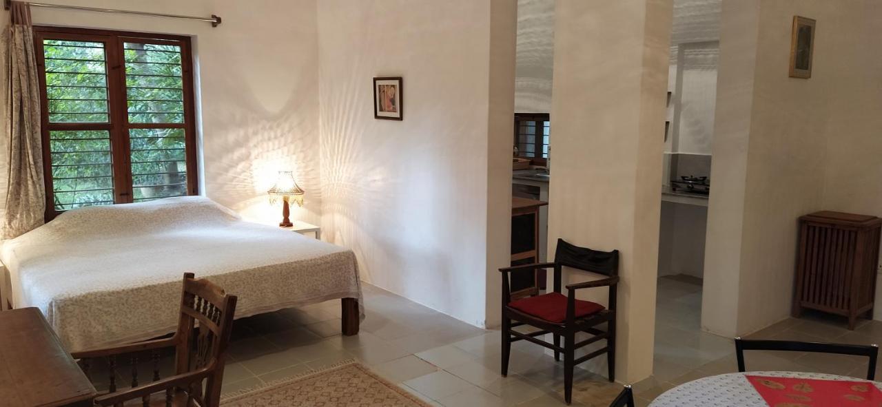 Isai Ambalam Guest House Pondicherry Exterior foto