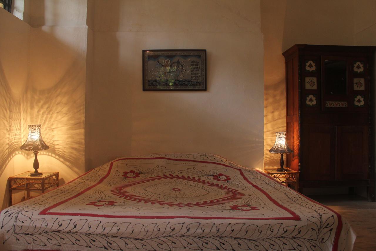 Isai Ambalam Guest House Pondicherry Exterior foto